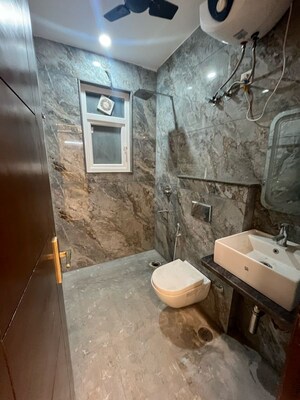 Bathroom in 2 BHK Builder Floor at Dlf Phase I – for Rent