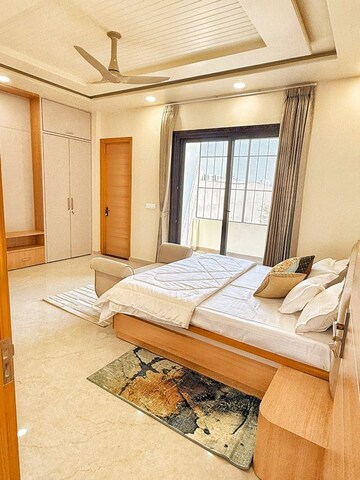 Bedroom in 5 BHK Independent House at Mansarovar – for Sale