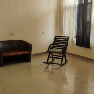 Living Room in 3 BHK Builder Floor at Sector 31 – for Rent