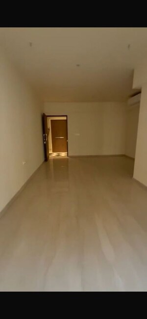 Room in 2 BHK Apartment at Lodha Sterling, Kolshet Road – for Sale