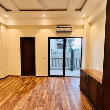 Bedroom in 3 BHK Apartment at Suncity Vatsal Valley, Gwal Pahari – for Rent
