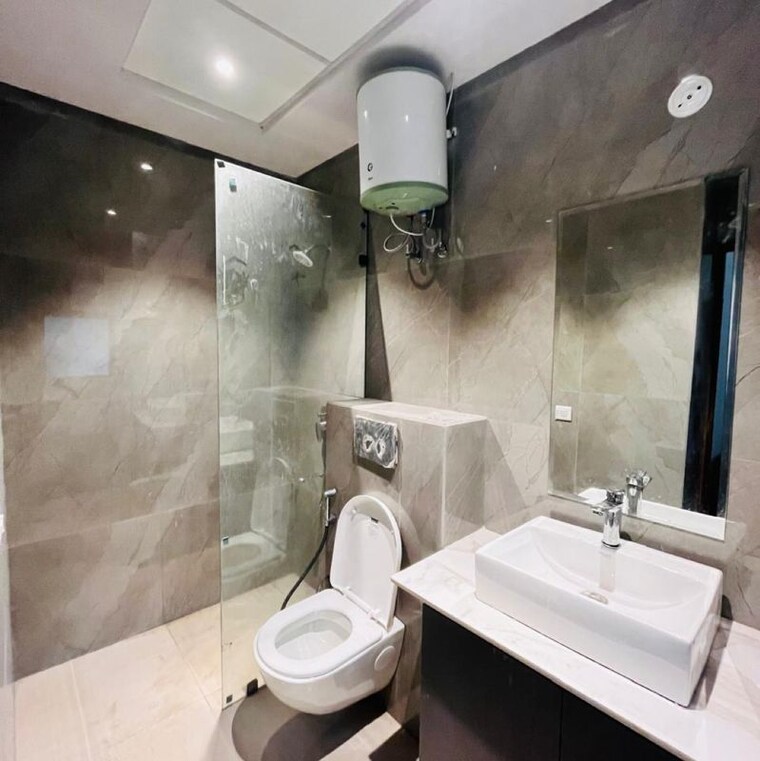 Team Area, suncity-vatsal-valley 3 Bedroom 1430 Sq.Ft. Apartment In Gwal Pahari Gurgaon 9793354