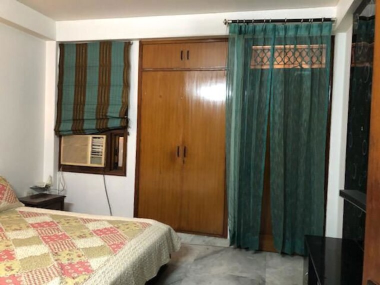 Bedroom, chittaranjan park 3 Bedroom 1440 Sq.Ft. Builder Floor In Chittaranjan Park Delhi 9793366