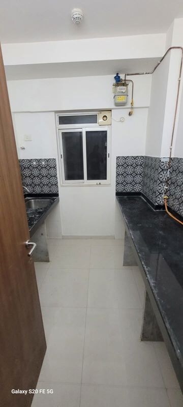 2 BHK Apartment For Rent in Lodha Crown Quality Homes, Majiwada