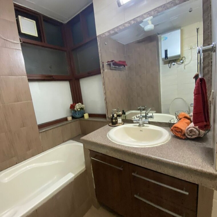 Kitchen, vipul-belmonte 3.5 Bedroom 2490 Sq.Ft. Apartment In Sector 53 Gurgaon 9793385