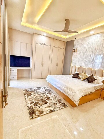 Bedroom in 5 BHK Independent House at Mansarovar – for Sale