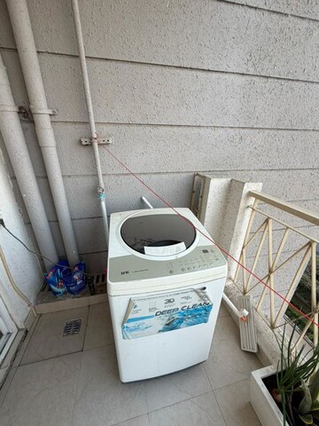 Furnished Amenities in 2.5 BHK Apartment at Pareena Micasa, Sector 68 – for Rent