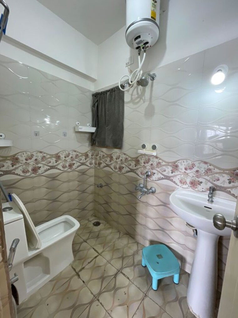 Bathroom, aashiyana-apartment-jp-nagar 2 Bedroom 1200 Sq.Ft. Apartment In Jp Nagar Bangalore 9793368