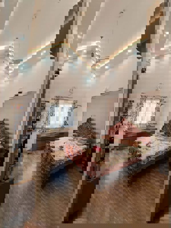 2 BHK Builder Floor For Sale in Saket