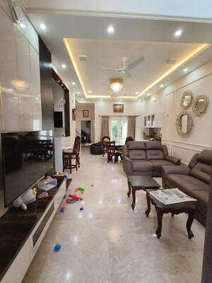 Gym in 2 BHK Builder Floor at Saket – for Sale