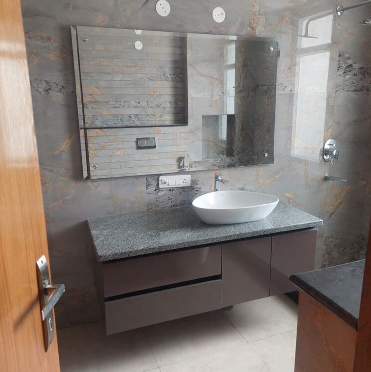 Kitchen, sector 57 3 Bedroom 270 Sq.Yd. Apartment In Sector 57 Gurgaon 9793428