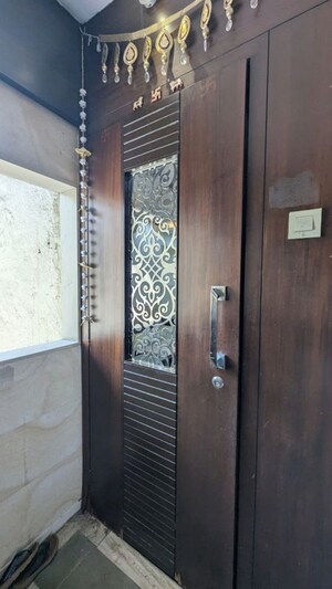 Furnished Amenities in 3 BHK Independent House at Ekata Apartment, Nerul – for Rent