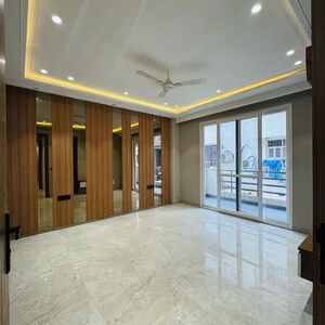 Room in 3.5 BHK Builder Floor at Ghasola – for Sale