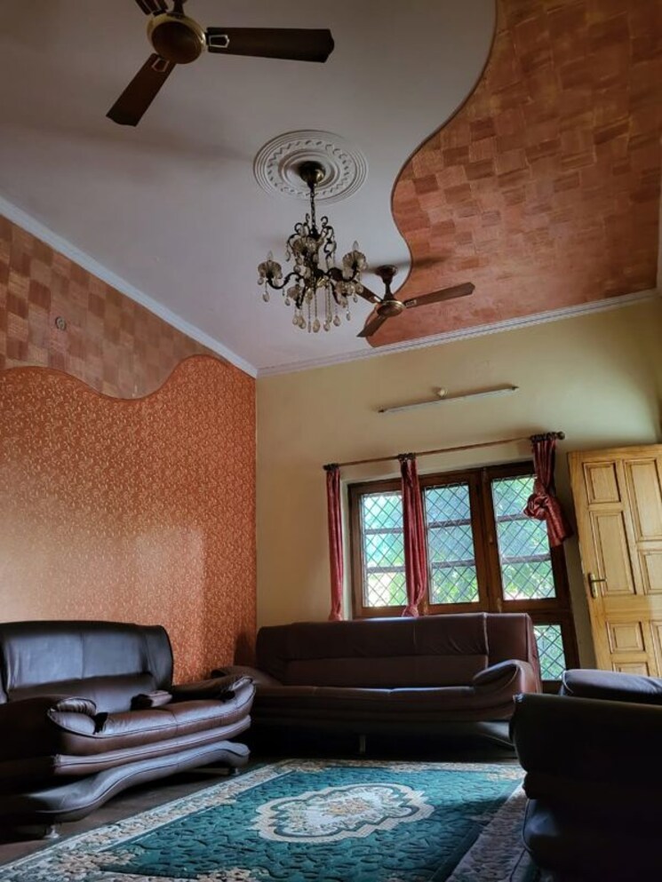 Living Room, laxmipur 3 Bedroom 2200 Sq.Ft. Builder Floor In Laxmipur Dehradun 9793513