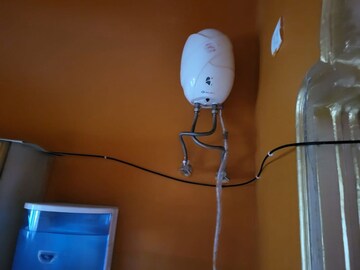 Bathroom in 3 BHK Builder Floor at Laxmipur – for Rent