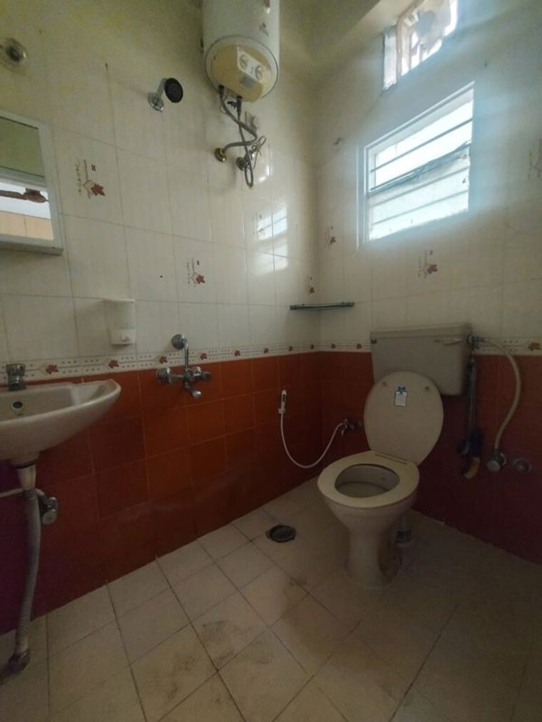 Bathroom, sri-residency-btm-layout 2 Bedroom 1000 Sq.Ft. Apartment In Btm Layout Bangalore 9793619