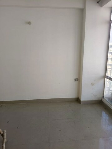 Room in 2 BHK Apartment at Zara Aavaas, Sector 104 – for Rent