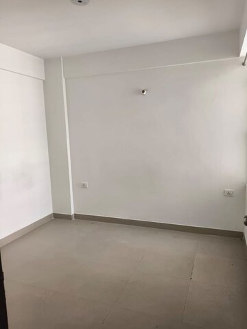 2 BHK Apartment For Rent in Zara Aavaas, Sector 104