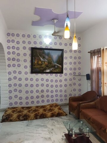 Living Room in 2 BHK Builder Floor at Dalanwala – for Rent