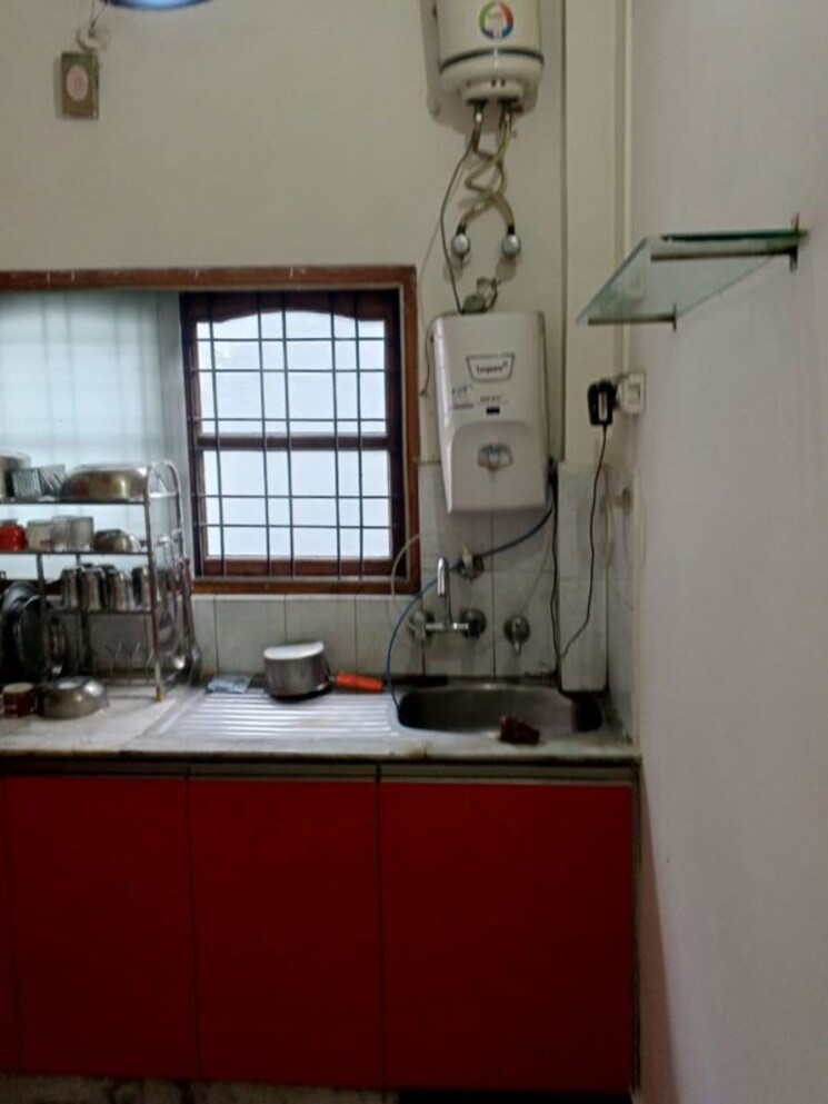 Kitchen, dalanwala 2 Bedroom 1600 Sq.Ft. Builder Floor In Dalanwala Dehradun 9793630