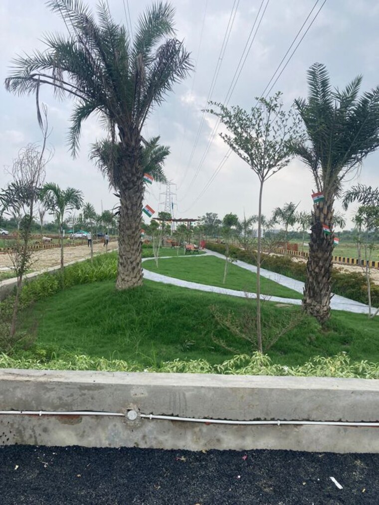 Garden, kisan path  1050 Sq.Ft. Plot In Kisan Path Lucknow 9793747