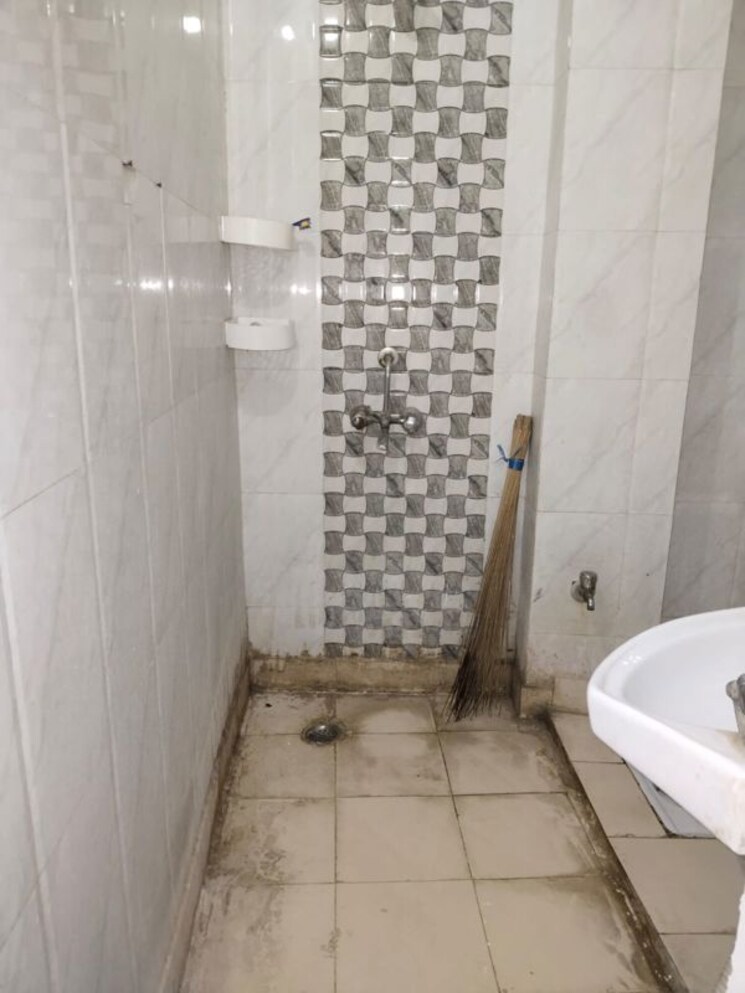 Bathroom, panchsheel vihar 2 Bedroom 650 Sq.Ft. Builder Floor In Panchsheel Vihar Delhi 9793803