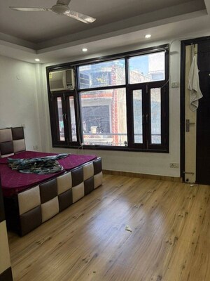 Room in 2 BHK Builder Floor at Saket – for Rent