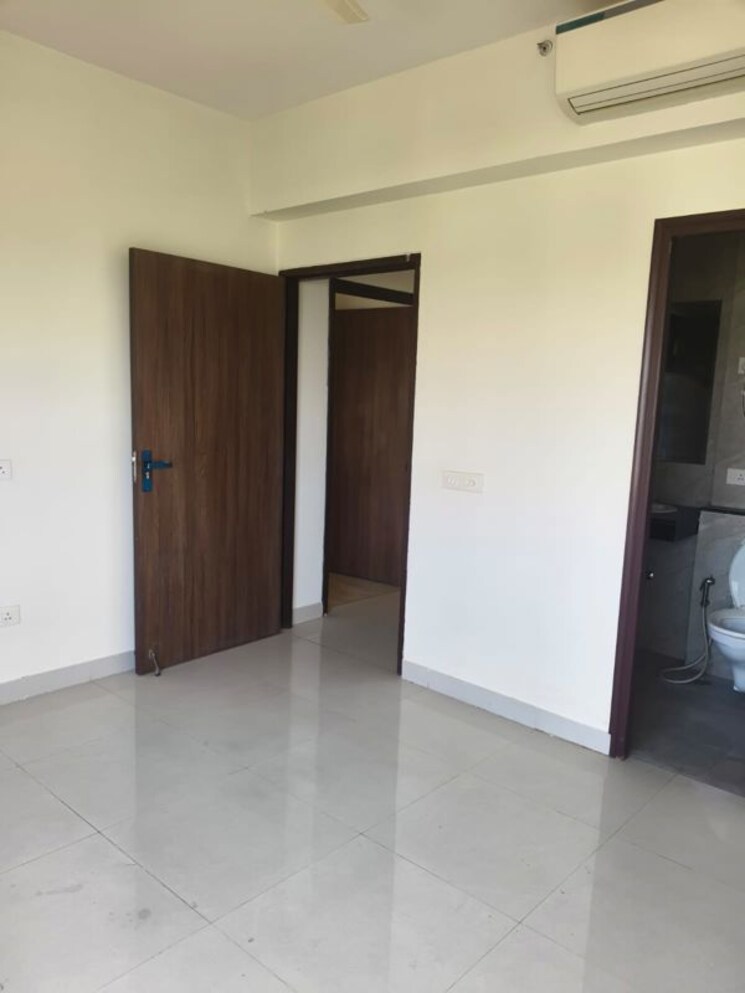 Room, adani-oyster-grande-phase-2 3 Bedroom 1750 Sq.Ft. Apartment In Sector 102 Gurgaon 9793717