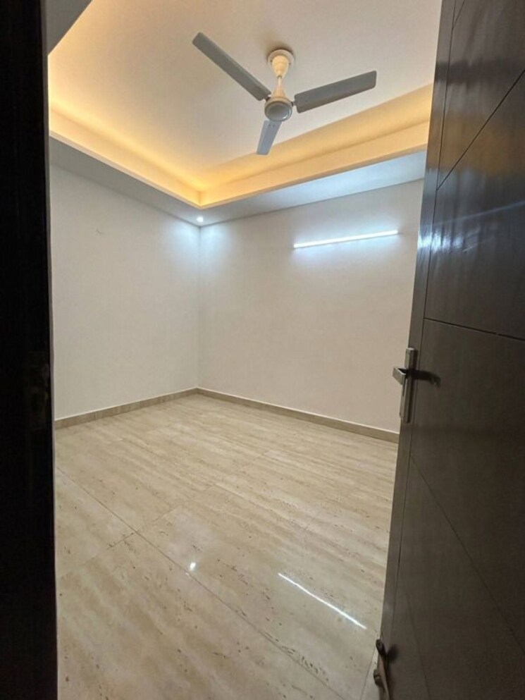 Room, saket 3 Bedroom 1500 Sq.Ft. Builder Floor In Saket Delhi 9793834