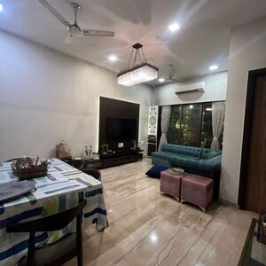 3 BHK Apartment For Rent in Poseidon Apartment, Yari Road
