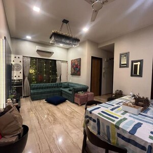 Bedroom in 3 BHK Apartment at Poseidon Apartment, Yari Road – for Rent