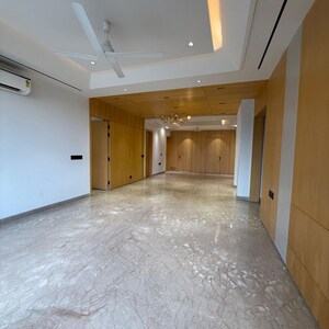 Room in 4 BHK Builder Floor at Sushant Tower, Sector 56 – for Sale