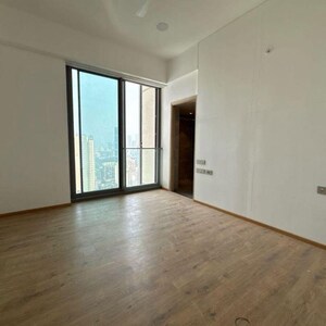 Room in 4 BHK Apartment at Rustomjee Crown, Gokhale Road – for Rent