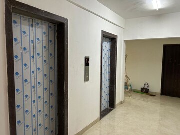 Room in 3 BHK Apartment at Mohammadwadi – for Rent