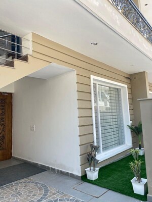 Room in 4 BHK Villa at Sector 115 – for Sale