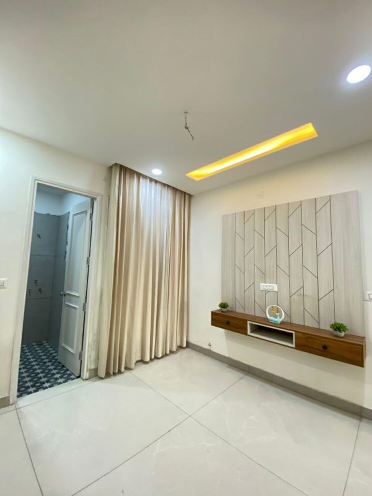 Bedroom, sector 115 4 Bedroom 90 Sq.Yd. Villa In Sector 115 Mohali 9793921