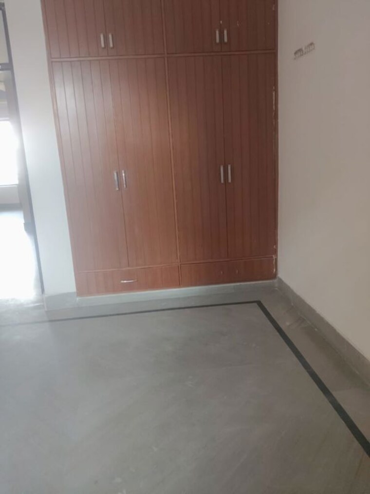 Room, sector 108 3 Bedroom 200 Sq.Mt. Independent House In Sector 108 Noida 9793923