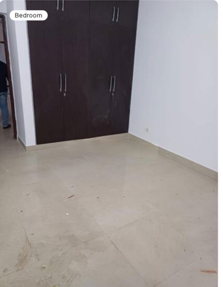 Room, gomti nagar 3 Bedroom 1800 Sq.Ft. Apartment In Gomti Nagar Lucknow 9793930
