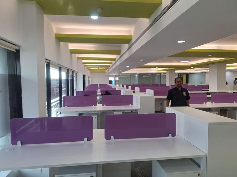 Team Area, dlh-park Commercial Office Space 4500 Sq.Ft. In Malad West Mumbai 9793942