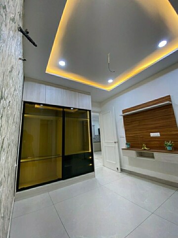 Room in 4 BHK Villa at Sector 115 – for Sale