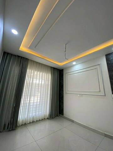 Room in 4 BHK Villa at Sector 115 – for Sale