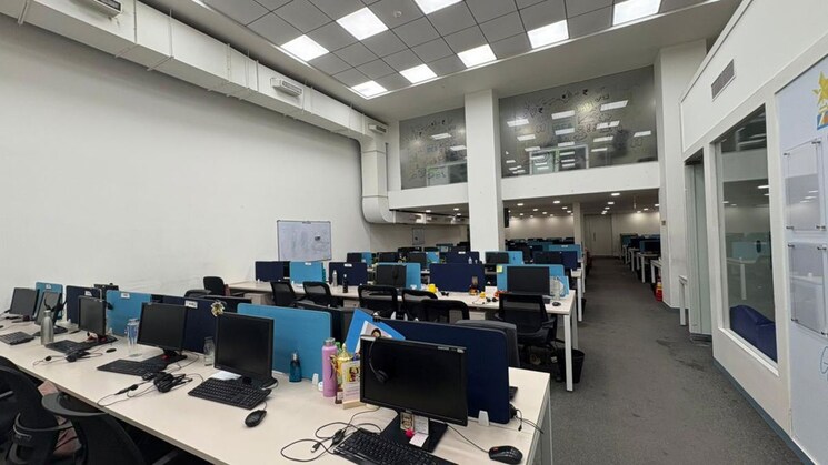 Team Area, advent-atria Commercial Office Space 3000 Sq.Ft. In Malad West Mumbai 9793955