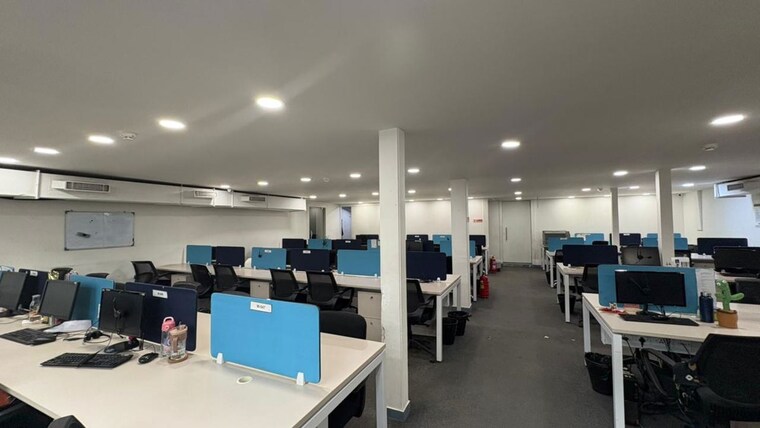 Team Area, advent-atria Commercial Office Space 3000 Sq.Ft. In Malad West Mumbai 9793955