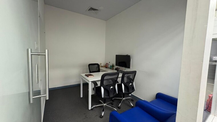 Team Area, advent-atria Commercial Office Space 3000 Sq.Ft. In Malad West Mumbai 9793955