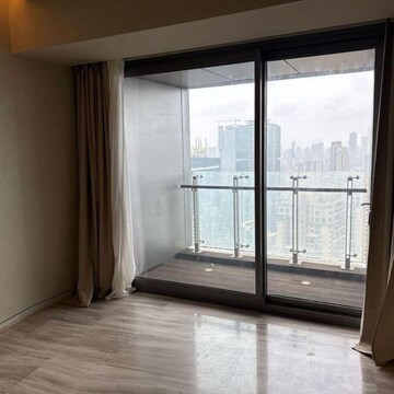 Room in 3 BHK Apartment at Lodha The World Towers World One Tier 2, Empire Mill – for Rent