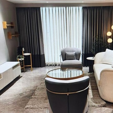 Team Area in 3 BHK Apartment at Lodha Trump Tower, Kamala Mill – for Rent