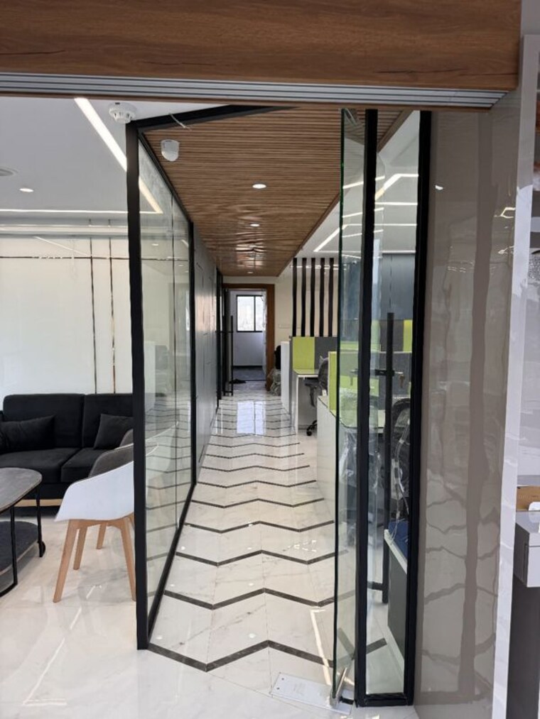 undefined, malad west Commercial Office Space 484 Sq.Ft. In Malad West Mumbai 9793972