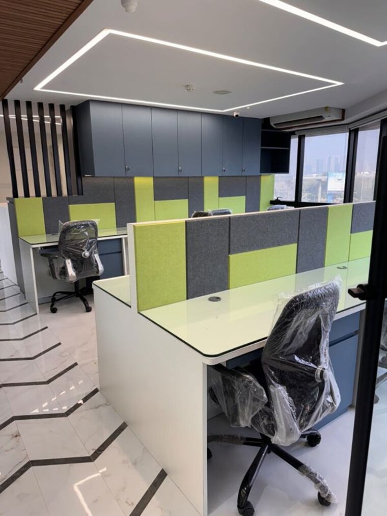 Team Area, malad west Commercial Office Space 484 Sq.Ft. In Malad West Mumbai 9793972