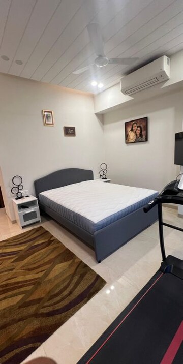 Team Area in 3 BHK Apartment at Indiabulls Sky Forest, Dighe Nagar – for Rent