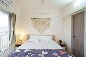 Bedroom in 2 BHK Apartment at Chandiwala Pearl Regency, Andheri West – for Rent